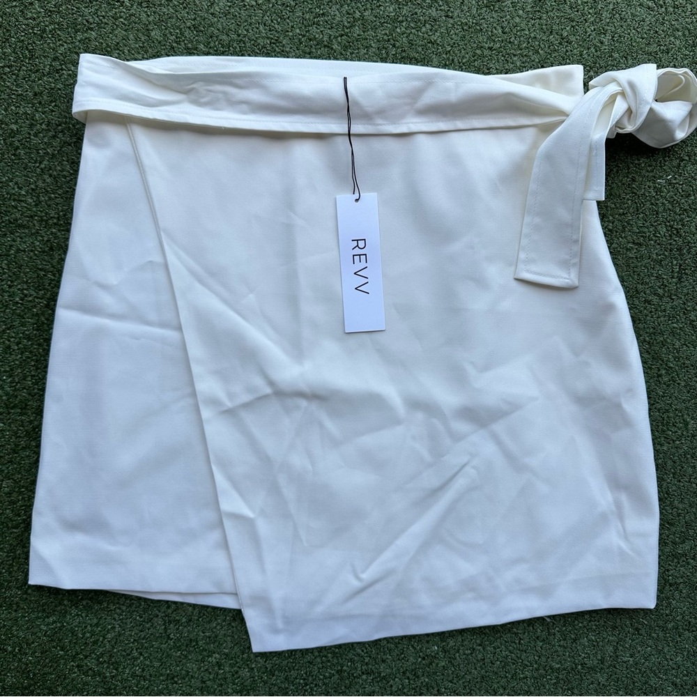 NWT REVV En;Semble Casual Business Skirt Off White / Size M